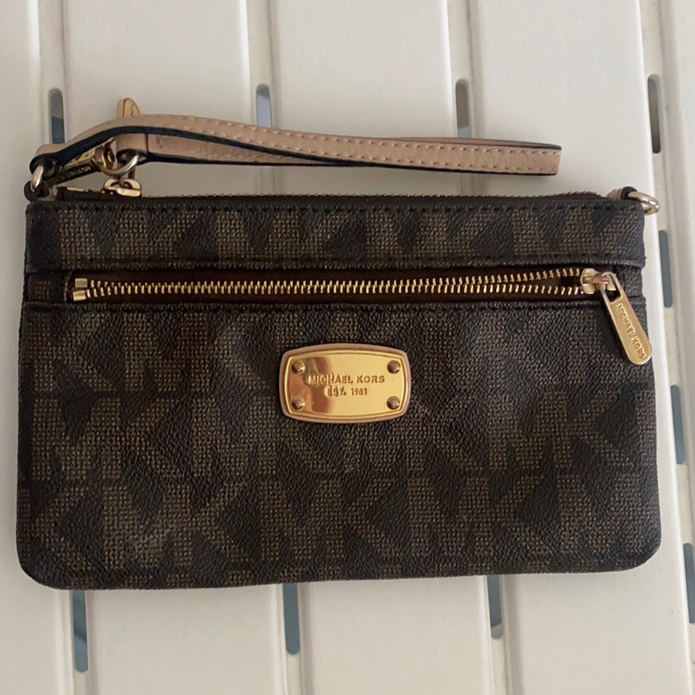 Michael Kors Wristlet